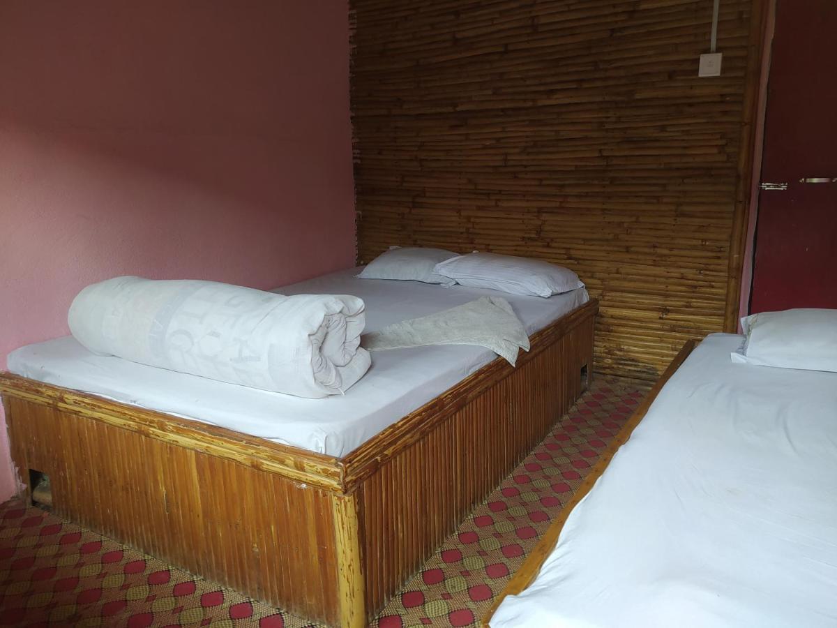 Hotel New Bamboo Palace Gorkhā Extérieur photo